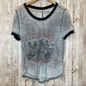 Live Nation Def Leppard Burnout Short Sleeve Top Size Large Women